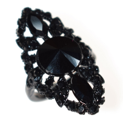 Ring faux bijoux brass with crystals in black color BZ-RG-00263