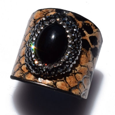 Ring faux bijoux brass snake skin with mineral stone and crystals in black color BZ-RG-00310