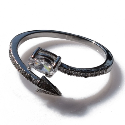 Ring faux bijoux brass wedding ring with crystals in silver color BZ-RG-00328