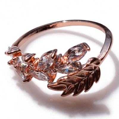 Ring faux bijoux brass leaf with crystals in rose gold color BZ-RG-00359