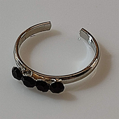 Toe ring faux bijoux brass with black crystals in silver color BZ-RG-00402 Image 2