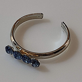 Toe ring faux bijoux brass with blue crystals in silver color BZ-RG-00405 Image 2