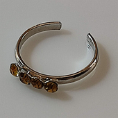 Toe ring faux bijoux brass with honey crystals in silver color BZ-RG-00406 Image 2