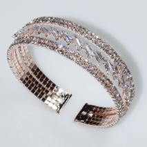 Bracelet faux bijoux brass bangle with white crystals in rose gold color BZ-BR-00465 Image 3