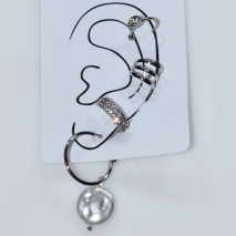 Σκουλαρίκια (σετ τέσσερα μαζί) φο μπιζού ορείχαλκος ear cuffs χωρίς τρύπα που γαντζώνουν στο αυτί με πέρλες και λευκούς κρυστάλλους σε ασημί χρώμα BZ-ER-00594 Εικόνα 3