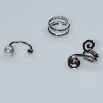 Σκουλαρίκια (σετ τρία μαζί) φο μπιζού ορείχαλκος ear cuffs χωρίς τρύπα που γαντζώνουν στο αυτί με πέρλες και λευκούς κρυστάλλους σε ασημί χρώμα BZ-ER-00596 Εικόνα 2
