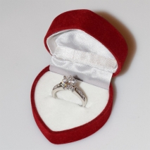 Χειροποίητο δαχτυλίδι μονόπετρο από επιπλατινωμένο ασήμι 925ο με ημιπολύτιμες πέτρες (ζιργκόν) IJ-010491-S στο κουτί συσκευασίας