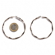 Earrings faux bijoux brass hoops in pale gold color BZ-ER-00648 compare size to 1 euro coin
