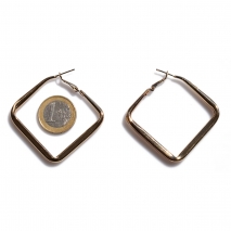 Earrings faux bijoux brass hoops rhombus in gold color BZ-ER-00662 compare size to 1 euro coin
