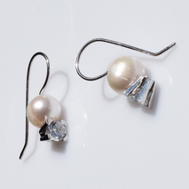 Handmade sterling silver earrings 925o with silver plating and white pearls and white zirconia IJ-020476A Image 2