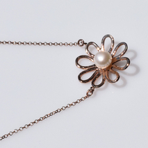 Handmade sterling silver necklace 925o forged flower with rose gold plating and white pearls IJ-040052 Image 4