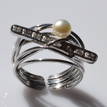 Χειροποίητο ασημένιο δαχτυλίδι 925ο σε ασημί επιμετάλλωση με λευκά μαργαριτάρια και λευκά ζιργκόν IJ-010045A Εικόνα 3