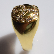 Χειροποίητο ασημένιο δαχτυλίδι 925ο σεβαλιέ chevalier σήμα της ειρήνης Peace σε χρυσή επιμετάλλωση με λευκά ζιργκόν IJ-010068B Εικόνα 2