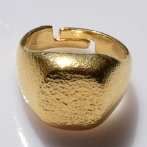 Χειροποίητο ασημένιο δαχτυλίδι 925ο σεβαλιέ chevalier σφυρήλατο σε χρυσή επιμετάλλωση IJ-010210B Εικόνα 4