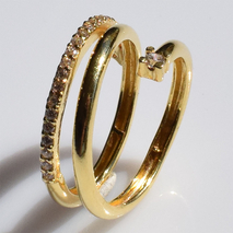 Χειροποίητο ασημένιο δαχτυλίδι 925ο σπιράλ σε χρυσή επιμετάλλωση με λευκά ζιργκόν IJ-010224B Εικόνα 2