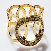 Χειροποίητο ασημένιο δαχτυλίδι 925ο σφυρήλατο κύκλος σε χρυσή επιμετάλλωση με λευκά ζιργκόν IJ-010263B Εικόνα 4