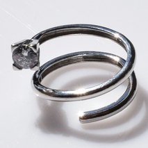 Χειροποίητο ασημένιο δαχτυλίδι 925ο σπιράλ σε ασημί επιμετάλλωση με λευκά ζιργκόν IJ-010394A Εικόνα 4