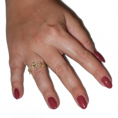 Δαχτυλίδι φο μπιζού ορείχαλκος σειρέ με λευκούς κρυστάλλους σε χρυσό χρώμα BZ-RG-00470 Εικόνα στο χέρι